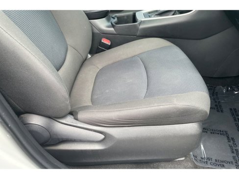 Used 2022 Toyota RAV4 LE image 22