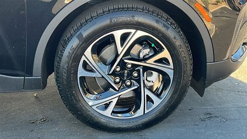 New 2025 Lincoln Nautilus Premier image 12