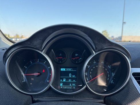 Used 2014 Chevrolet Cruze LT image 10