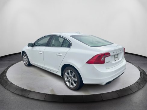 Used 2016 Volvo S60 T5 Premier image 7