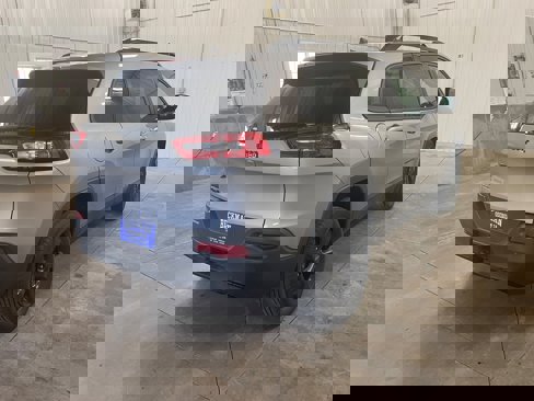 Used 2016 Jeep Cherokee Latitude w/ Cold Weather Group image 5