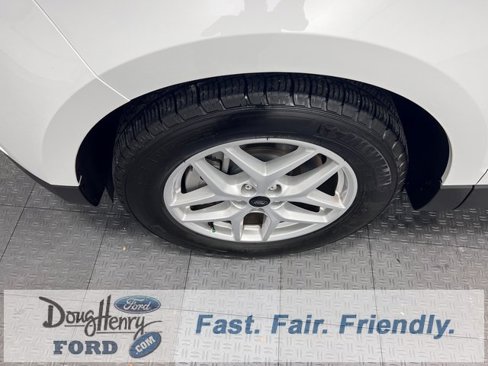 Used 2024 Ford Edge SEL image 16