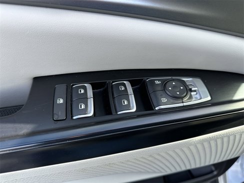 Used 2022 Kia Carnival LX image 13