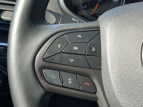 Used 2019 Jeep Cherokee Trailhawk w/ Cold Weather Group image 17
