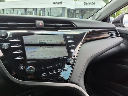 Used 2019 Toyota Camry XLE image 31