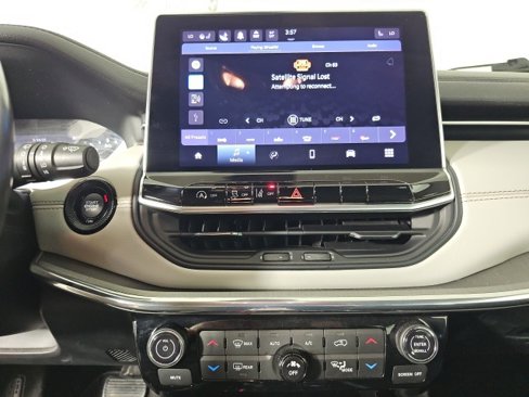 Certified 2022 Jeep Compass Limited image 20