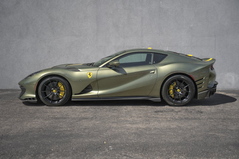 Used 2023 Ferrari 812 Competizione image 2