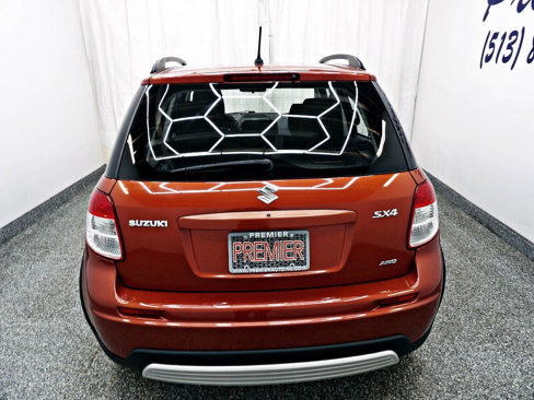 Used 2013 Suzuki SX4 AWD Hatchback image 5