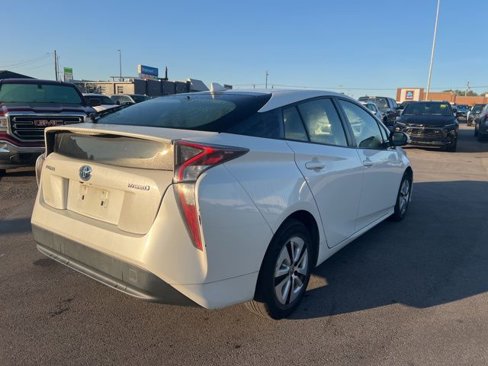 Used 2016 Toyota Prius Four image 5