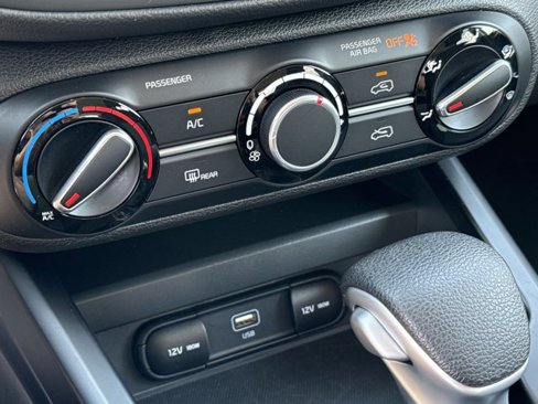 Used 2023 Kia Soul LX w/ LX Technology Package image 30