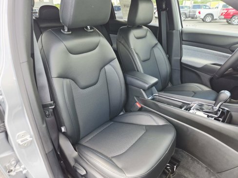 New 2025 Jeep Compass Latitude image 15