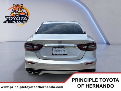 Used 2023 Nissan Maxima SV w/ Floor Mat Group image 6