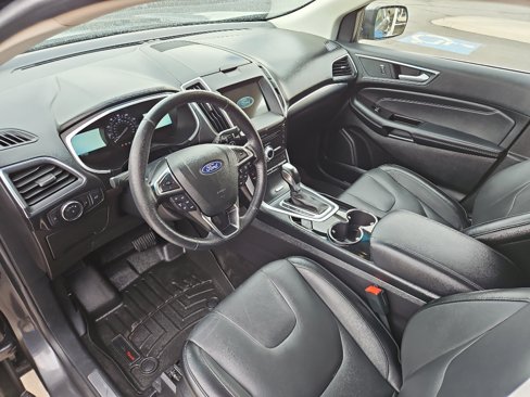 Used 2018 Ford Edge Titanium image 10