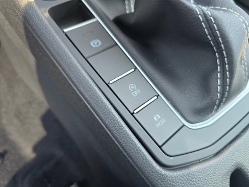 New 2025 Volkswagen Jetta SEL image 35