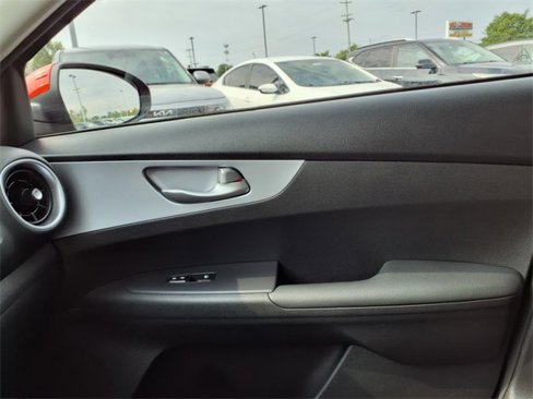 Certified 2023 Kia Forte LXS image 32