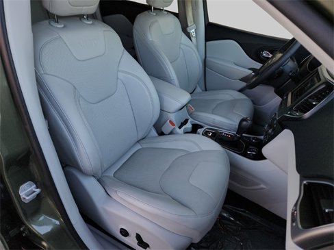 Used 2021 Jeep Cherokee Latitude Lux w/ Comfort/Convenience Group image 31