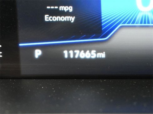 Used 2022 Volkswagen Tiguan SE image 18