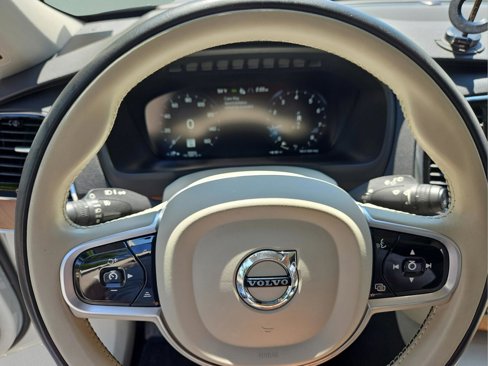 Used 2021 Volvo XC90 T6 Momentum image 27