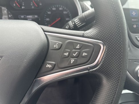 Used 2023 Chevrolet Malibu LT image 12