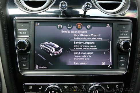 Used 2019 Bentley Bentayga image 44