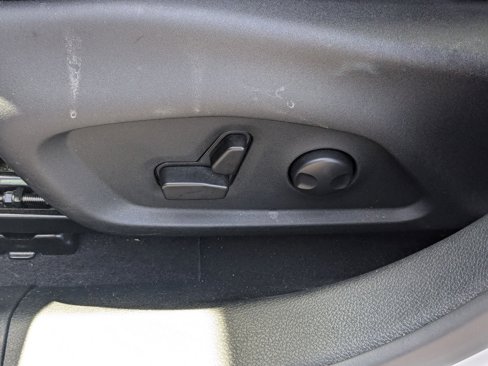 Used 2023 Jeep Compass Latitude w/ Sun and Sound Group image 15