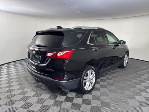 Used 2018 Chevrolet Equinox Premier image 3