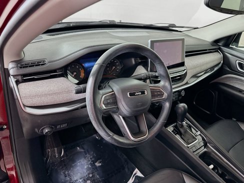 Used 2022 Jeep Compass Latitude image 14