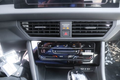 New 2025 Volkswagen Jetta Sport image 28