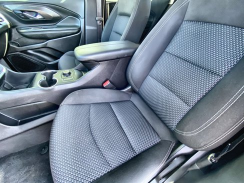 Used 2024 GMC Terrain SLE image 19