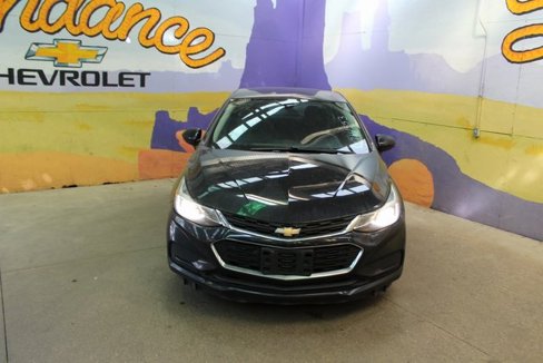 Used 2017 Chevrolet Cruze LT image 3