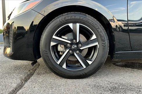 Used 2024 Nissan Sentra SV image 34