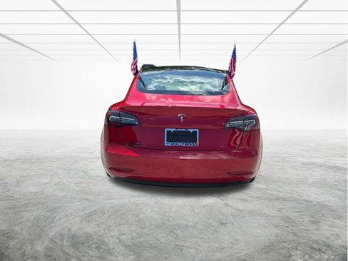Used 2023 Tesla Model 3 Standard Range image 5