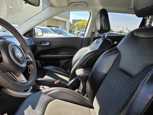 Certified 2021 Jeep Compass Latitude image 4