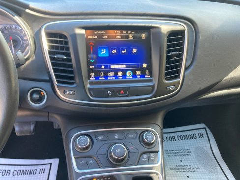 Used 2015 Chrysler 200 Limited w/ Spring Special Group image 23