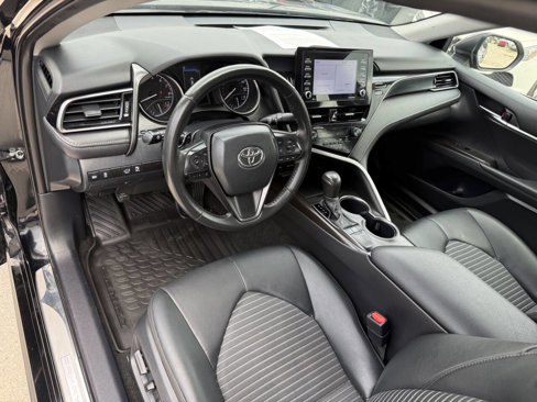Used 2024 Toyota Camry SE image 13