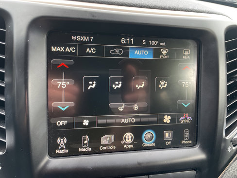 Used 2017 Jeep Cherokee Limited image 52