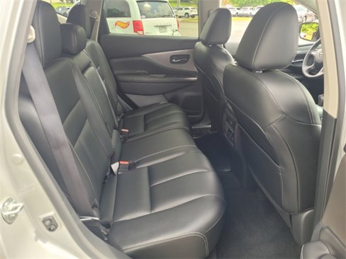Used 2023 Nissan Murano SV image 11