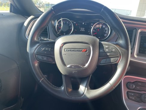 Used 2022 Dodge Challenger SXT image 13