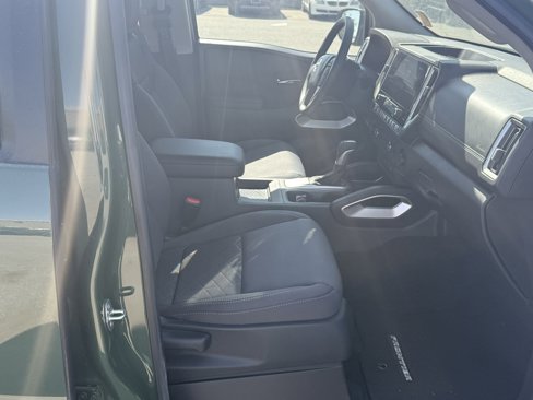 New 2025 Nissan Frontier SV w/ Tailgate Accent Package image 27