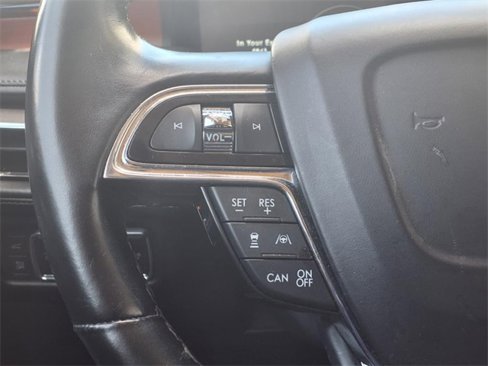 Used 2021 Lincoln Nautilus Reserve image 15