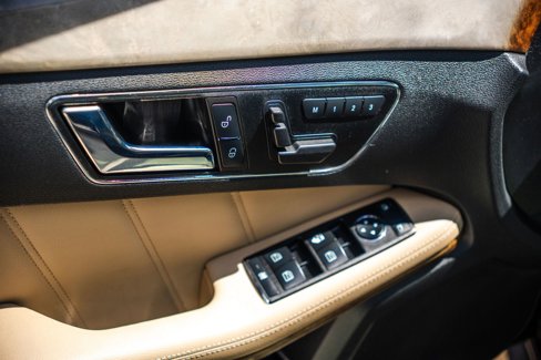 Used 2010 Mercedes-Benz E 350 4MATIC Sedan image 15