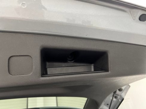 Used 2023 Chevrolet Equinox LT image 35