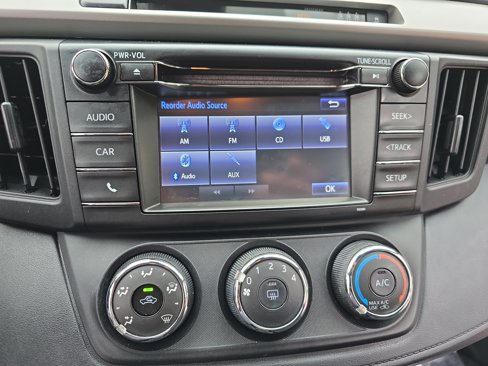 Used 2017 Toyota RAV4 LE image 20