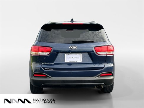 Used 2018 Kia Sorento L image 4