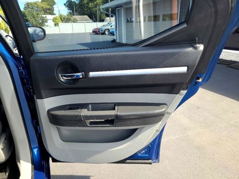 Used 2010 Dodge Charger SE image 24