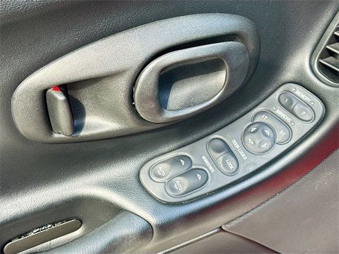 Used 2000 Chevrolet Corvette Coupe w/ Memory Pkg image 16