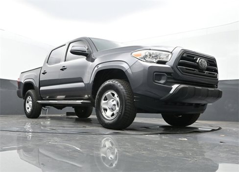 Used 2018 Toyota Tacoma SR image 23