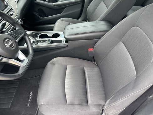 Used 2023 Nissan Altima 2.5 SV image 10