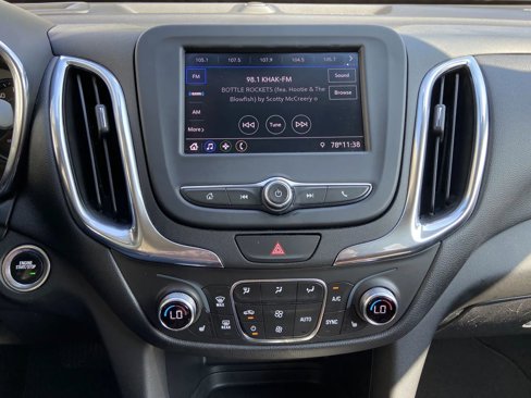 Used 2020 Chevrolet Equinox LT image 18