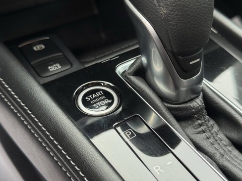 Used 2023 Nissan Kicks SR w/ SR Premium Package image 20